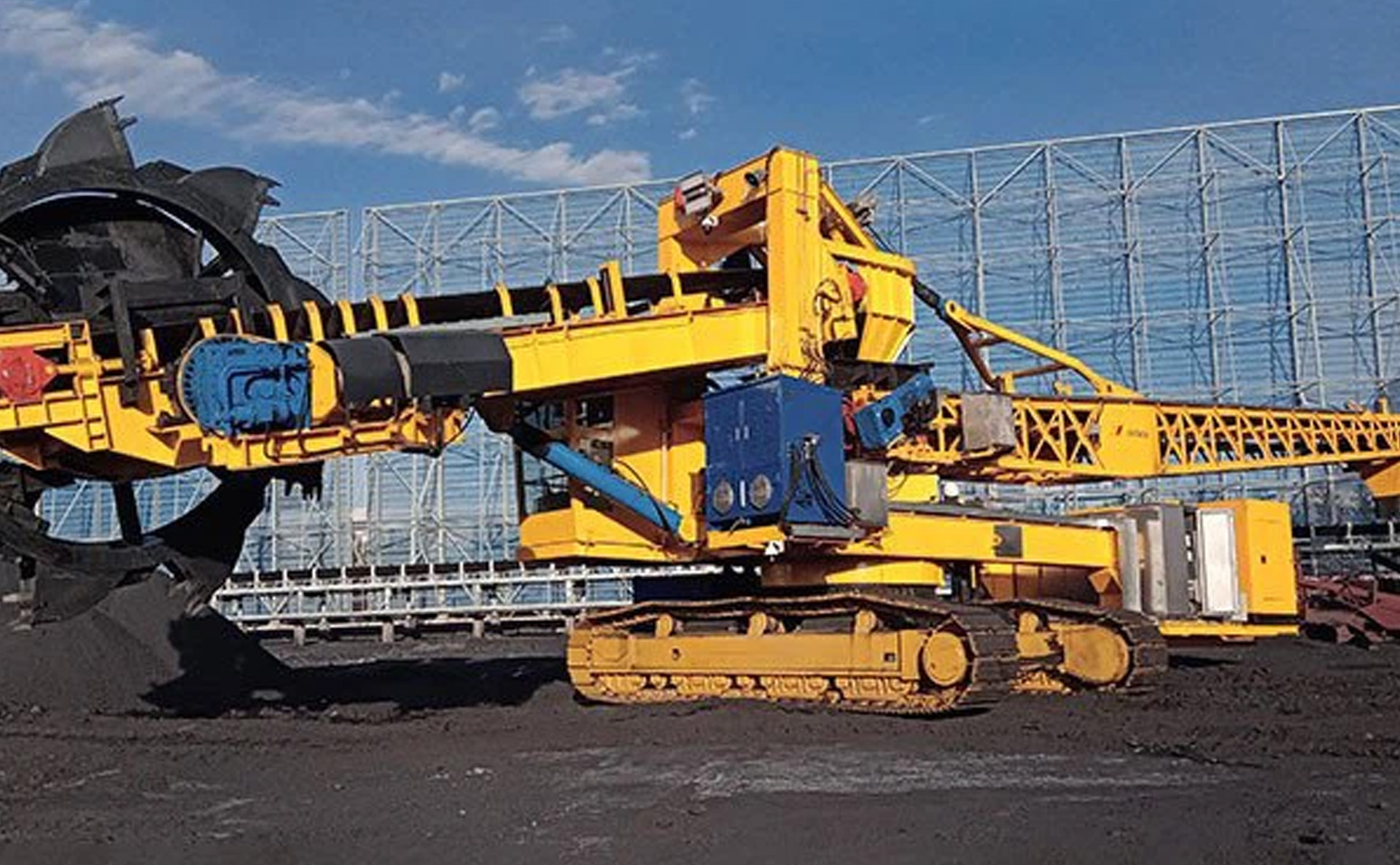 Поворотний підшипник для штабелеукладача-реклаймера